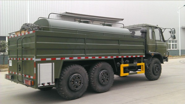 多功能灑水車(chē)——沙漠運(yùn)水車(chē)3