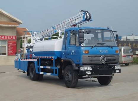 多功能灑水車——東風高空作業灑水車3