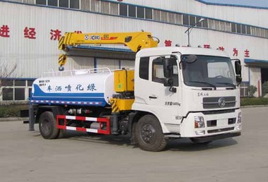 多功能灑水車——東風(fēng)天錦隨車吊灑水車3