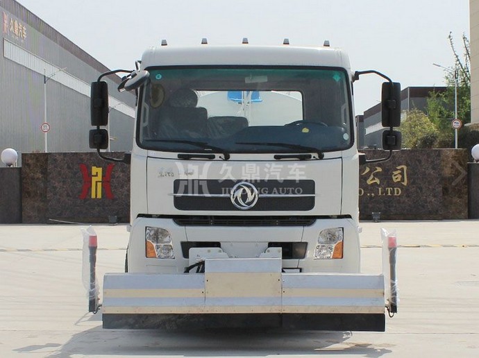 東風(fēng)天錦高壓清洗灑水車圖片 東風(fēng)天錦高壓清洗灑水車圖片