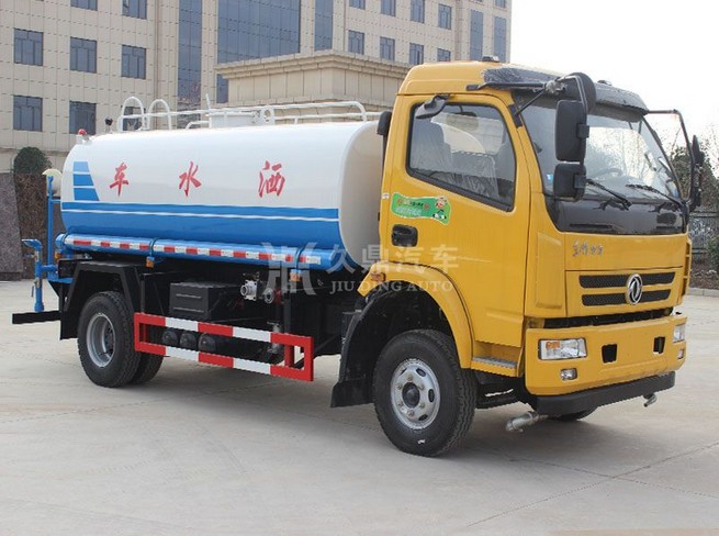 8噸東風(fēng)大多利卡環(huán)衛(wèi)灑水車圖片 8噸東風(fēng)大多利卡環(huán)衛(wèi)灑水車圖片