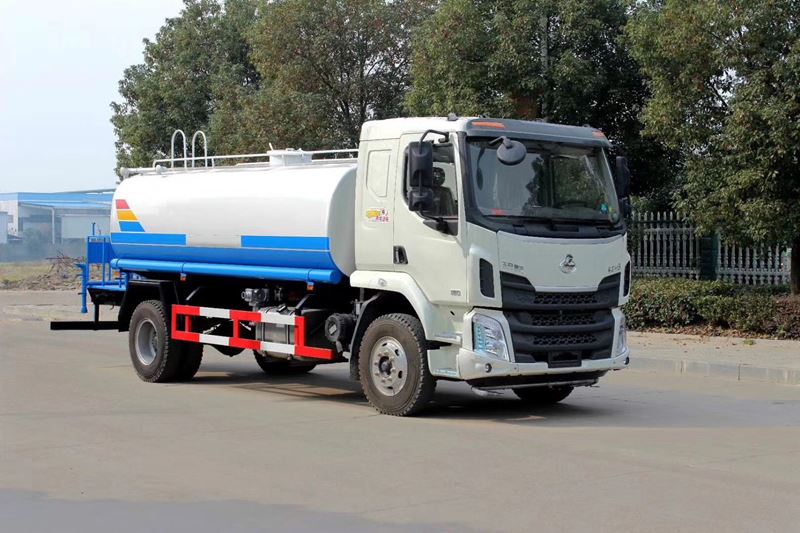 東風柳汽乘龍13噸綠化灑水車廠家價格2
