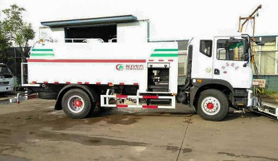 公路灑水車_東風多利卡D9高壓路面清洗車3