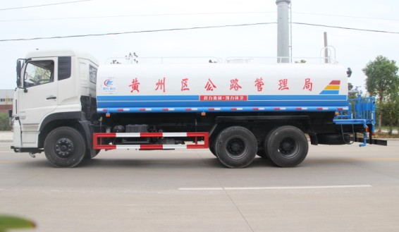 東風天龍后雙橋灑水車高清圖片 東風天龍后雙橋灑水車高清圖片