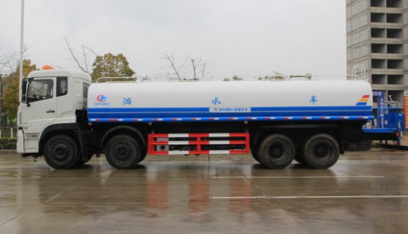 東風天龍前四后八灑水車高清圖片 東風天龍前四后八灑水車高清圖片