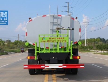 東風御龍后雙橋灑水車高清圖片 東風御龍后雙橋灑水車高清圖片