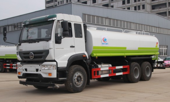 重汽斯太爾后八輪18噸灑水車(chē)高清圖片 重汽斯太爾后八輪18噸灑水車(chē)高清圖片