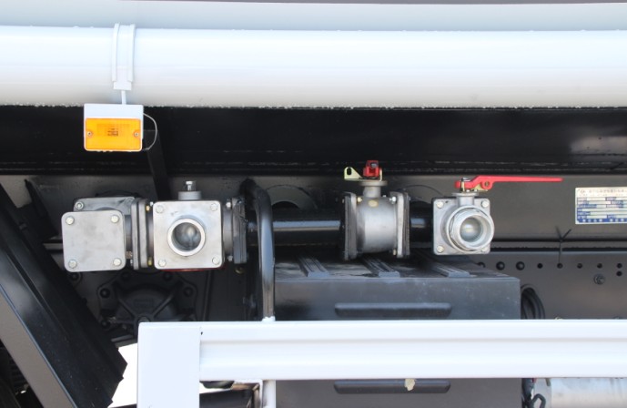 �|�L������D9��ˮ܇���F�ڣ��A�ޣ�����DƬ