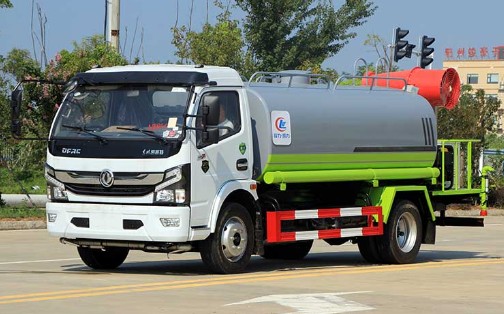 國六東風(fēng)凱普特K7霧炮灑水車圖片 國六東風(fēng)凱普特K7霧炮灑水車圖片