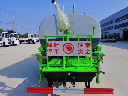 ����10���|�L(f��ng)��������ˮ܇�DƬ