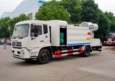 50-100米東風(fēng)天錦抑塵車 50-100米東風(fēng)天錦抑塵車