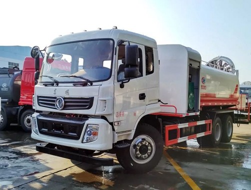 60-120米東風隨專16噸多功能抑塵車 60-120米東風隨專16噸多功能抑塵車