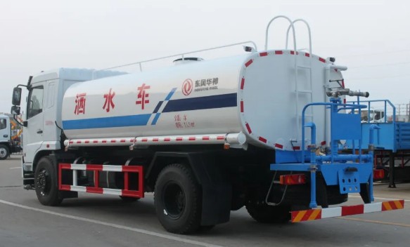 國(guó)六12方東風(fēng)華神F5灑水車(chē) 國(guó)六12方東風(fēng)華神F5灑水車(chē)