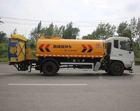 國六東風(fēng)天錦多功能灑水車帶防撞緩沖車功能 國六東風(fēng)天錦多功能灑水車帶防撞緩沖車功能