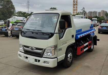 3噸灑水車價錢_國六3方福田小卡之星2藍(lán)牌綠化灑水車廠家價格3