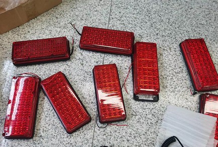 ����܇���W��