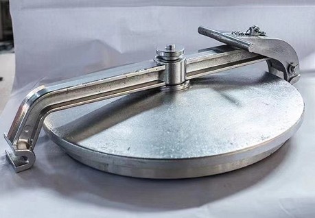 消防車鋁合金人孔蓋多方位圖片 消防車鋁合金人孔蓋多方位圖片