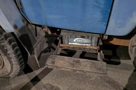 老款尖頭東風EQ140灑水車 老款尖頭東風EQ140灑水車