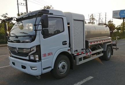 4.5噸東風(fēng)電動灑水車 4.5噸東風(fēng)電動灑水車