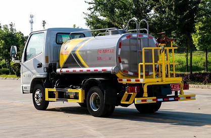 藍牌灑水車圖片_國六2.5方凱馬藍牌綠化灑水車廠家價格2