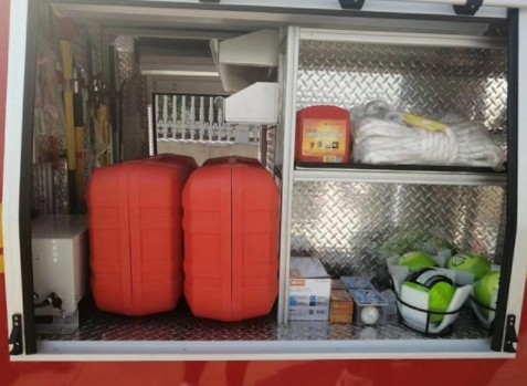 �����Ƈ����{�Ɩ|�L�߉���ˮ�F����܇