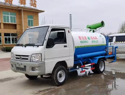 小型電動(dòng)四輪灑水車_電動(dòng)四輪霧炮灑水車_新能源灑水車3