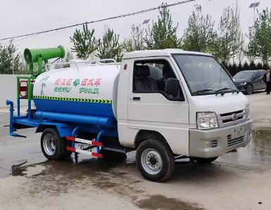 小型電動(dòng)四輪灑水車圖片 小型電動(dòng)四輪灑水車圖片