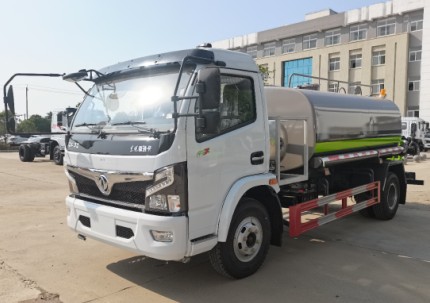 國(guó)六東風(fēng)福瑞卡天然氣灑水車(chē)多方位圖片 國(guó)六東風(fēng)福瑞卡天然氣灑水車(chē)多方位圖片