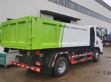 國六東風(fēng)柳汽乘龍L2藍(lán)牌勾臂垃圾車 國六東風(fēng)柳汽乘龍L2藍(lán)牌勾臂垃圾車