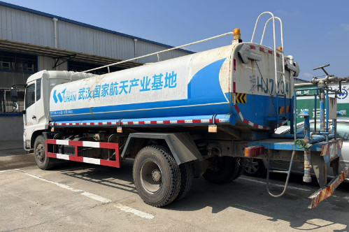 二手國(guó)五東風(fēng)天錦灑水車(chē) 二手國(guó)五東風(fēng)天錦灑水車(chē)