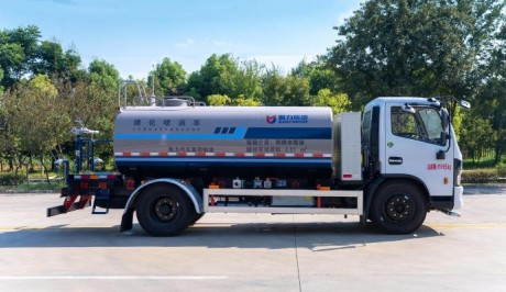 東風(fēng)福瑞卡混合動力6.81方灑水車 東風(fēng)福瑞卡混合動力6.81方灑水車