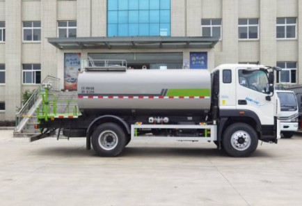 ����W��12.5����ˮ܇