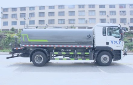 15方重汽豪沃TX7灑水車_曼發(fā)動機(jī)258馬力_縱昂牌CLT5189GPSZZ6A型綠化噴灑車 15方重汽豪沃TX7灑水車_曼發(fā)動機(jī)258馬力_縱昂牌CLT5189GPSZZ6A型綠化噴灑車